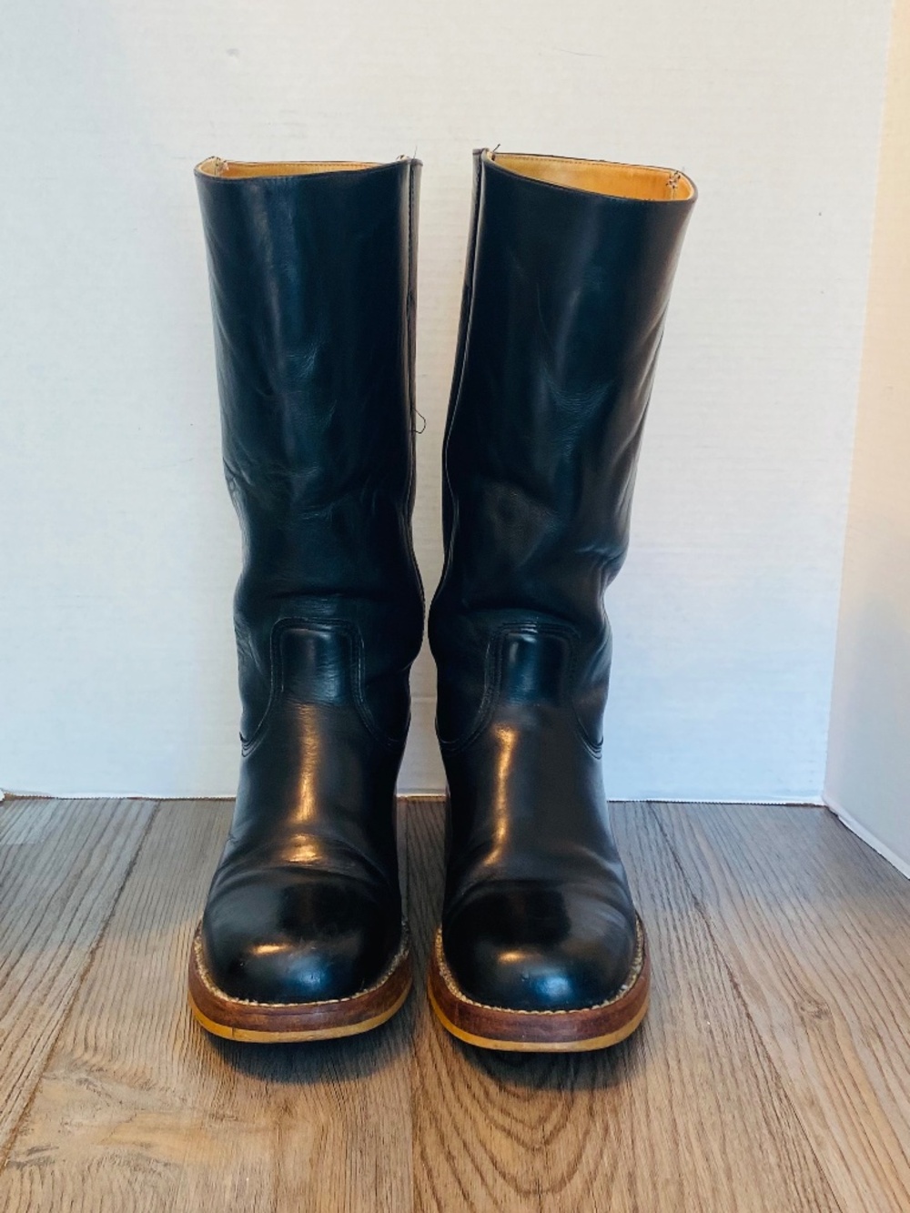 Vintage Campus Mens Shiny Black Stiff Leather Tall Pull On Heeled Boots, 8 D.
